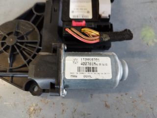 bontott VW TOURAN Bal első Ablakemelő Motor