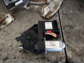 bontott VW TOURAN Bal első Ablakemelő Motor