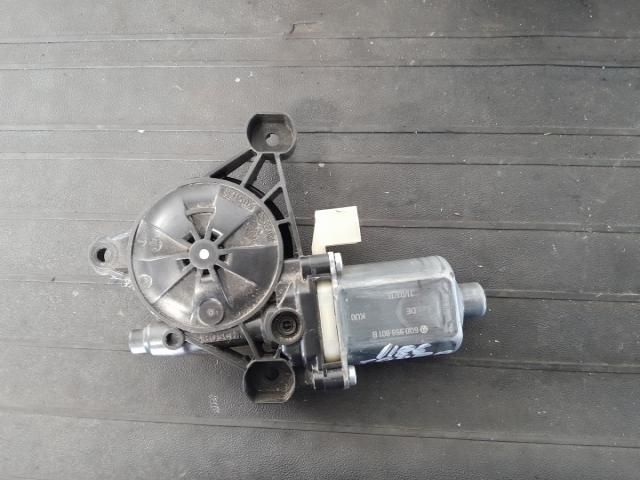 bontott VW TOURAN Bal első Ablakemelő Motor