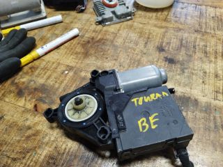 bontott VW TOURAN Bal első Ablakemelő Motor
