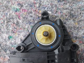 bontott VW TOURAN Bal első Ablakemelő Motor