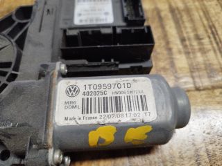 bontott VW TOURAN Bal első Ablakemelő Motor