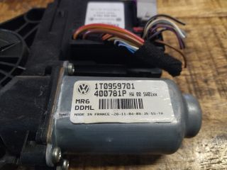 bontott VW TOURAN Bal első Ablakemelő Motor
