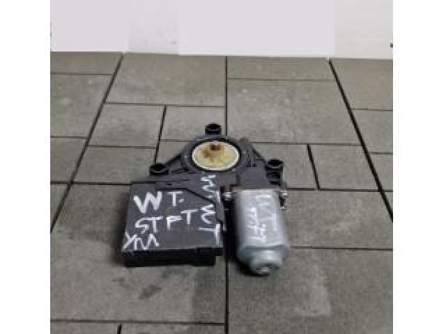 bontott VW TOURAN Bal első Ablakemelő Motor