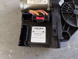 bontott VW TOURAN Bal első Ablakemelő Motor