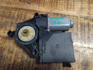 bontott VW TOURAN Bal első Ablakemelő Motor