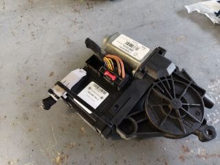 bontott VW TOURAN Bal első Ablakemelő Motor