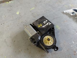 bontott VW TOURAN Bal első Ablakemelő Motor
