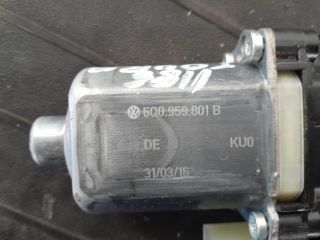 bontott VW TOURAN Bal első Ablakemelő Motor