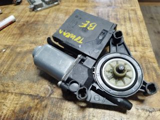 bontott VW TOURAN Bal első Ablakemelő Motor