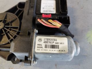 bontott VW TOURAN Bal első Ablakemelő Motor