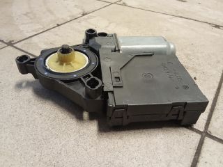 bontott VW TOURAN Bal első Ablakemelő Motor
