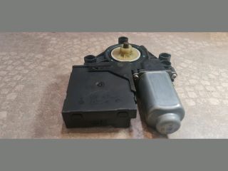 bontott VW TOURAN Bal első Ablakemelő Motor