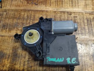 bontott VW TOURAN Bal első Ablakemelő Motor