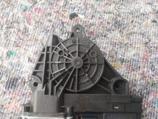 bontott VW TOURAN Bal első Ablakemelő Motor