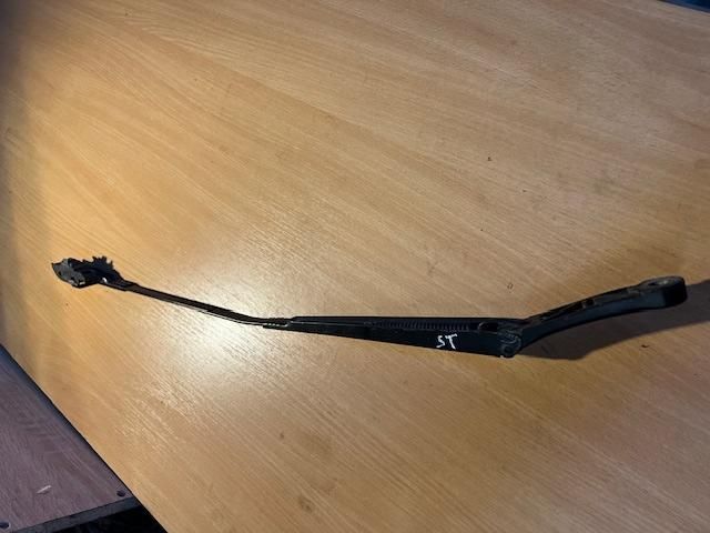 bontott VW TOURAN Bal első Ablaktörlő Kar