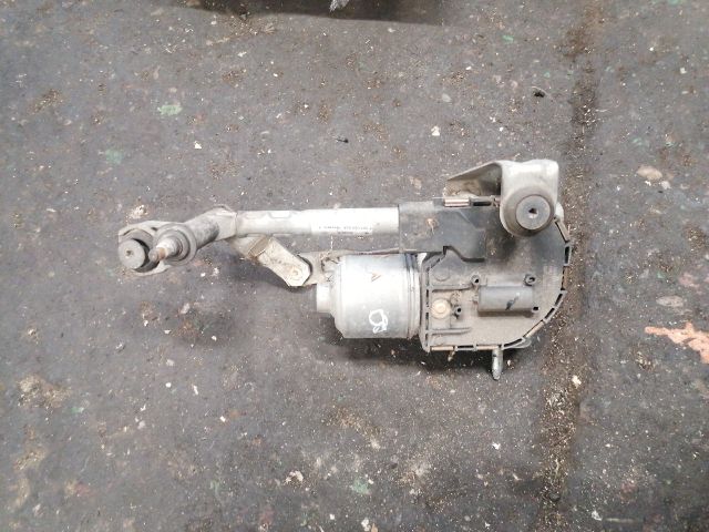 bontott VW TOURAN Bal első Ablaktörlő Motor