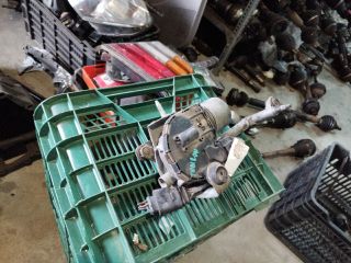 bontott VW TOURAN Bal első Ablaktörlő Motor