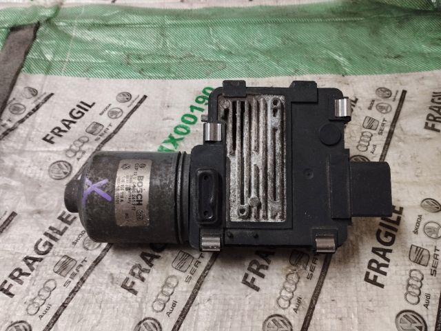 bontott VW TOURAN Bal első Ablaktörlő Motor