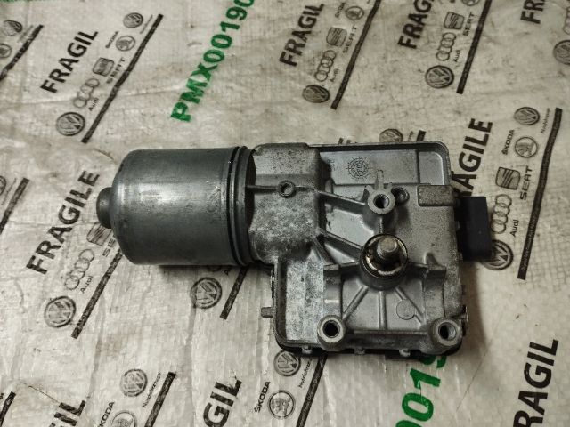 bontott VW TOURAN Bal első Ablaktörlő Motor