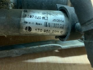 bontott VW TOURAN Bal első Ablaktörlő Motor