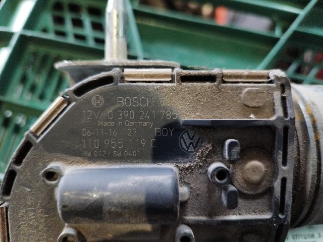 bontott VW TOURAN Bal első Ablaktörlő Motor
