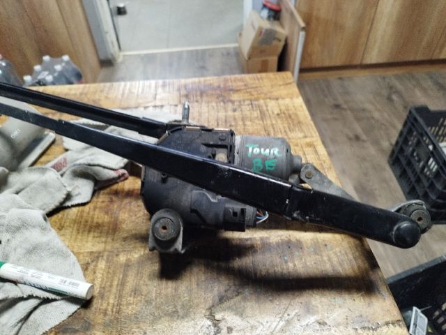 bontott VW TOURAN Bal első Ablaktörlő Motor