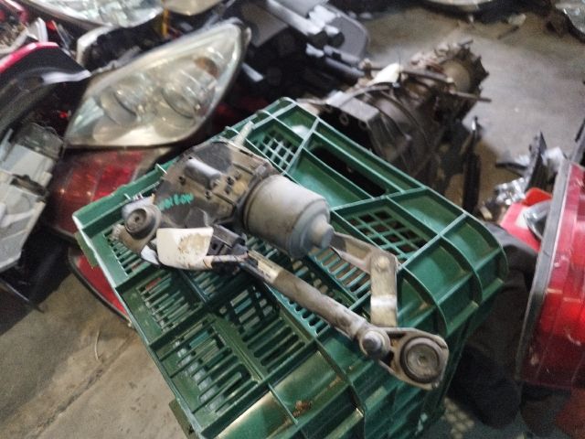 bontott VW TOURAN Bal első Ablaktörlő Motor