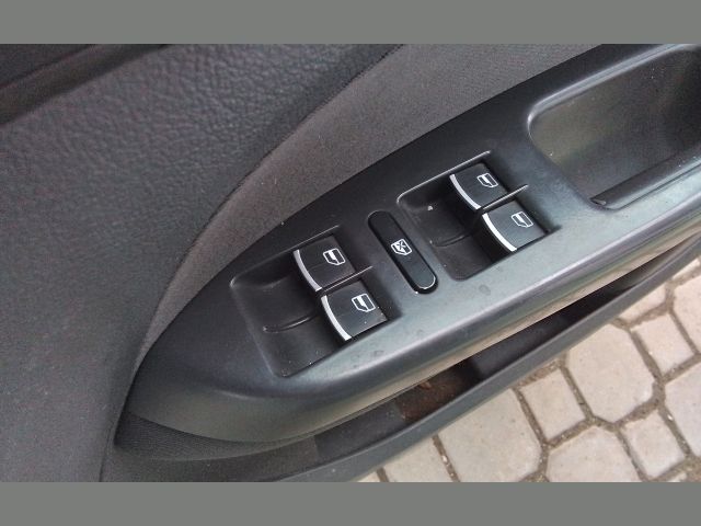 bontott VW TOURAN Bal első Ajtó (Részeivel)