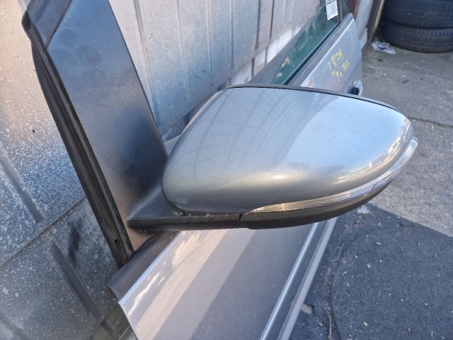 bontott VW TOURAN Bal első Ajtó (Részeivel)