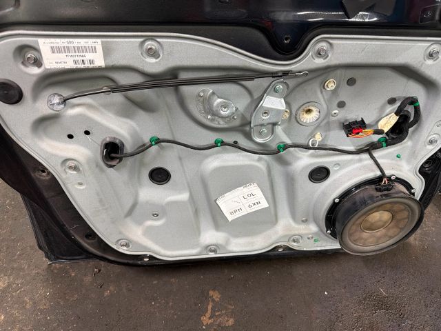 bontott VW TOURAN Bal első Ajtó (Részeivel)