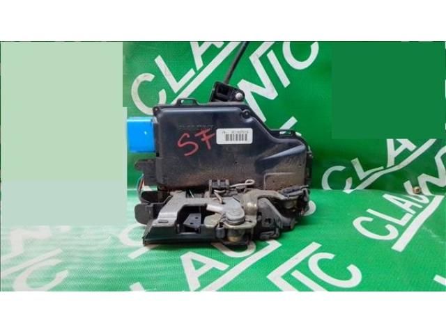 bontott VW TOURAN Bal első Ajtózár