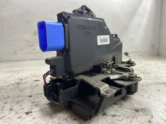 bontott VW TOURAN Bal első Ajtózár