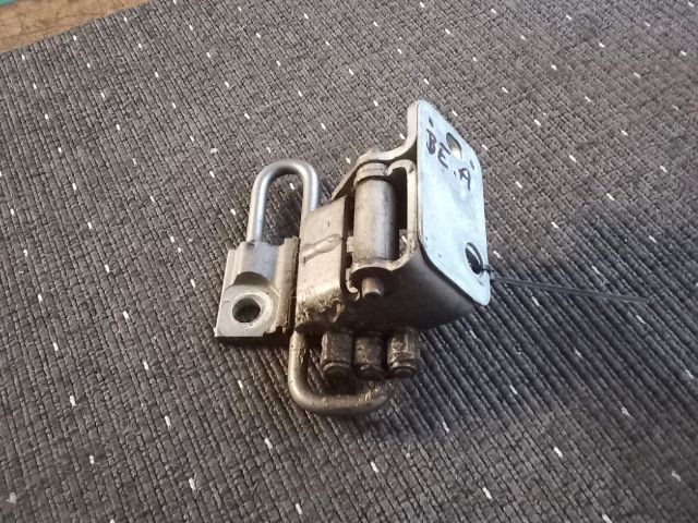 bontott VW TOURAN Bal első Alsó Zsanér