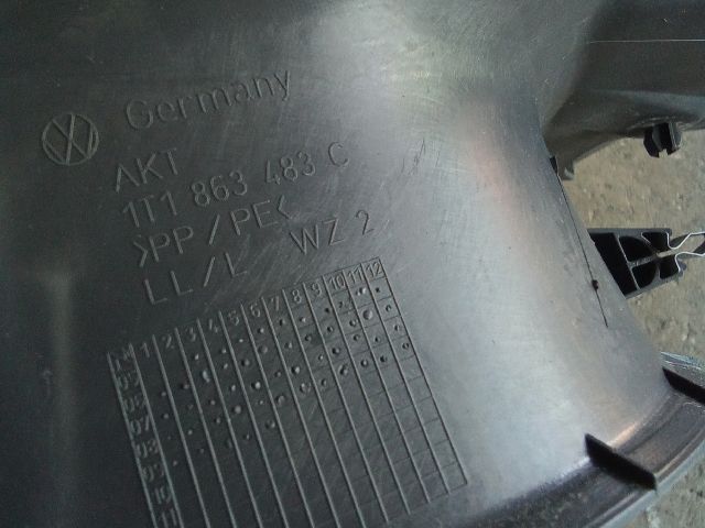 bontott VW TOURAN Bal első Belső Küszöb Burkolat