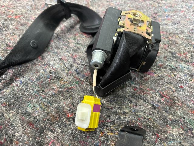 bontott VW TOURAN Bal első Biztonsági Öv