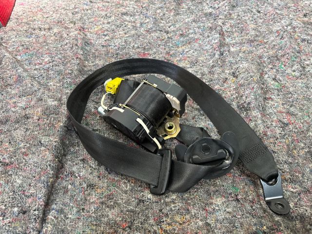 bontott VW TOURAN Bal első Biztonsági Öv