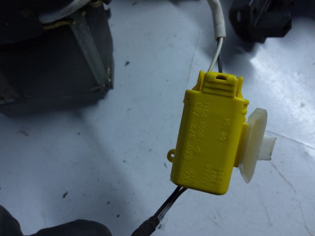 bontott VW TOURAN Bal első Biztonsági Öv