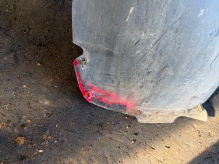 bontott VW TOURAN Bal első Dobbetét (Kerékjárati, Műanyag)