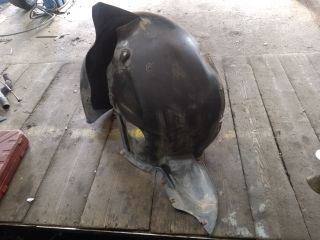 bontott VW TOURAN Bal első Dobbetét (Kerékjárati, Műanyag)