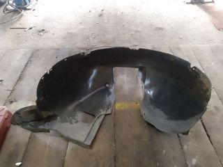 bontott VW TOURAN Bal első Dobbetét (Kerékjárati, Műanyag)