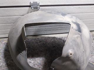 bontott VW TOURAN Bal első Első Dobbetét (Kerékjárati, Műanyag)