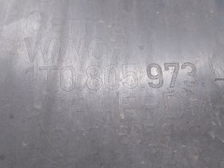 bontott VW TOURAN Bal első Első Dobbetét (Kerékjárati, Műanyag)