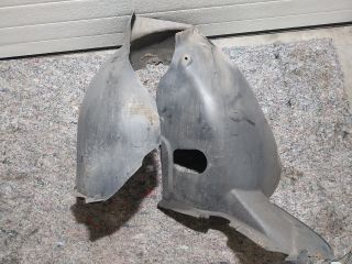 bontott VW TOURAN Bal első Első Dobbetét (Kerékjárati, Műanyag)