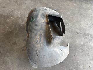 bontott VW TOURAN Bal első Első Dobbetét (Kerékjárati, Műanyag)