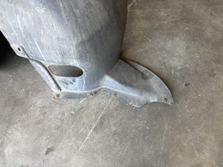 bontott VW TOURAN Bal első Első Dobbetét (Kerékjárati, Műanyag)