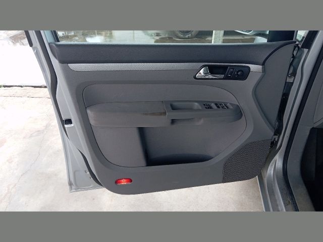 bontott VW TOURAN Bal első Fejtámla