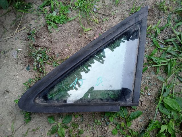 bontott VW TOURAN Bal első Fixüveg (Ajtóban)