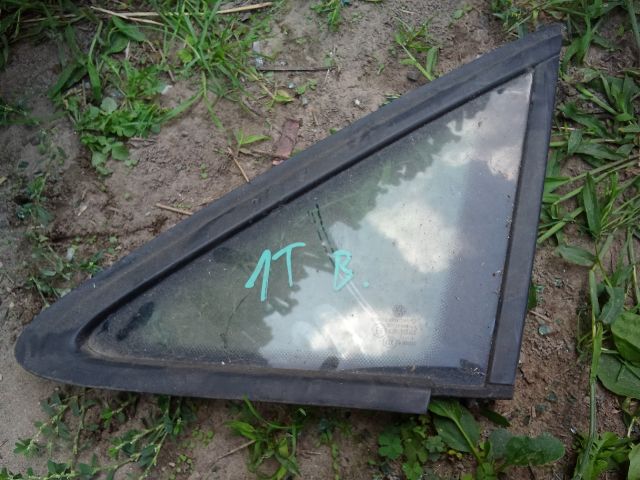 bontott VW TOURAN Bal első Fixüveg (Ajtóban)