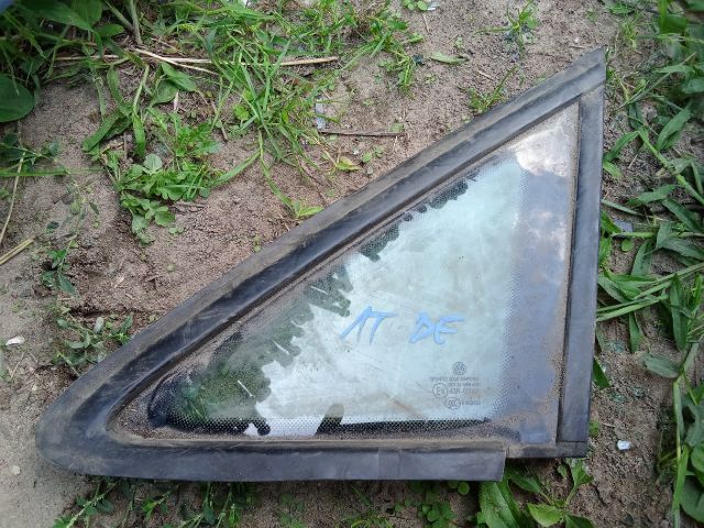 bontott VW TOURAN Bal első Fixüveg (Ajtóban)